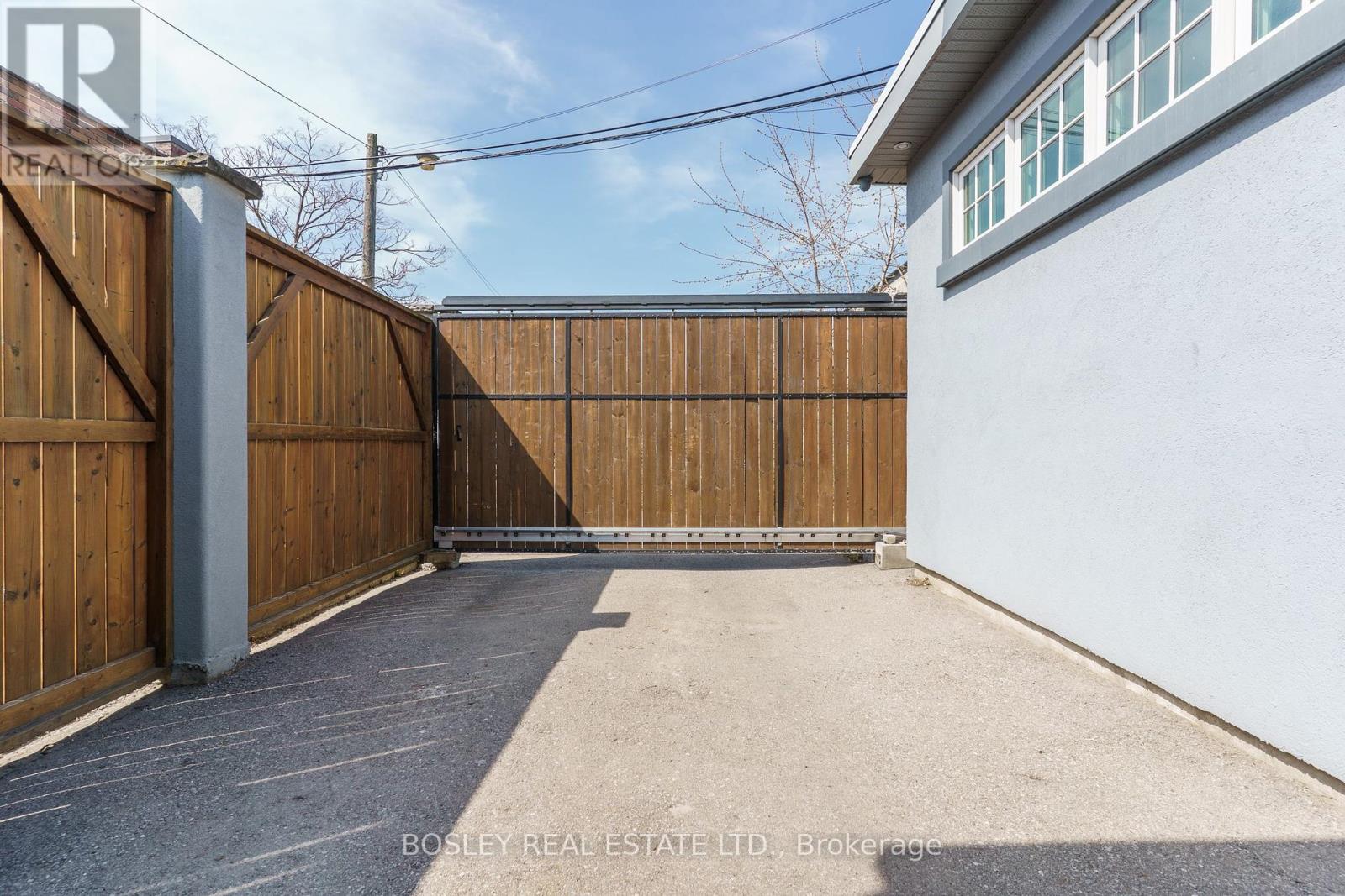 42 Logan Avenue, Toronto, Ontario  M4M 2M8 - Photo 42 - E12210591