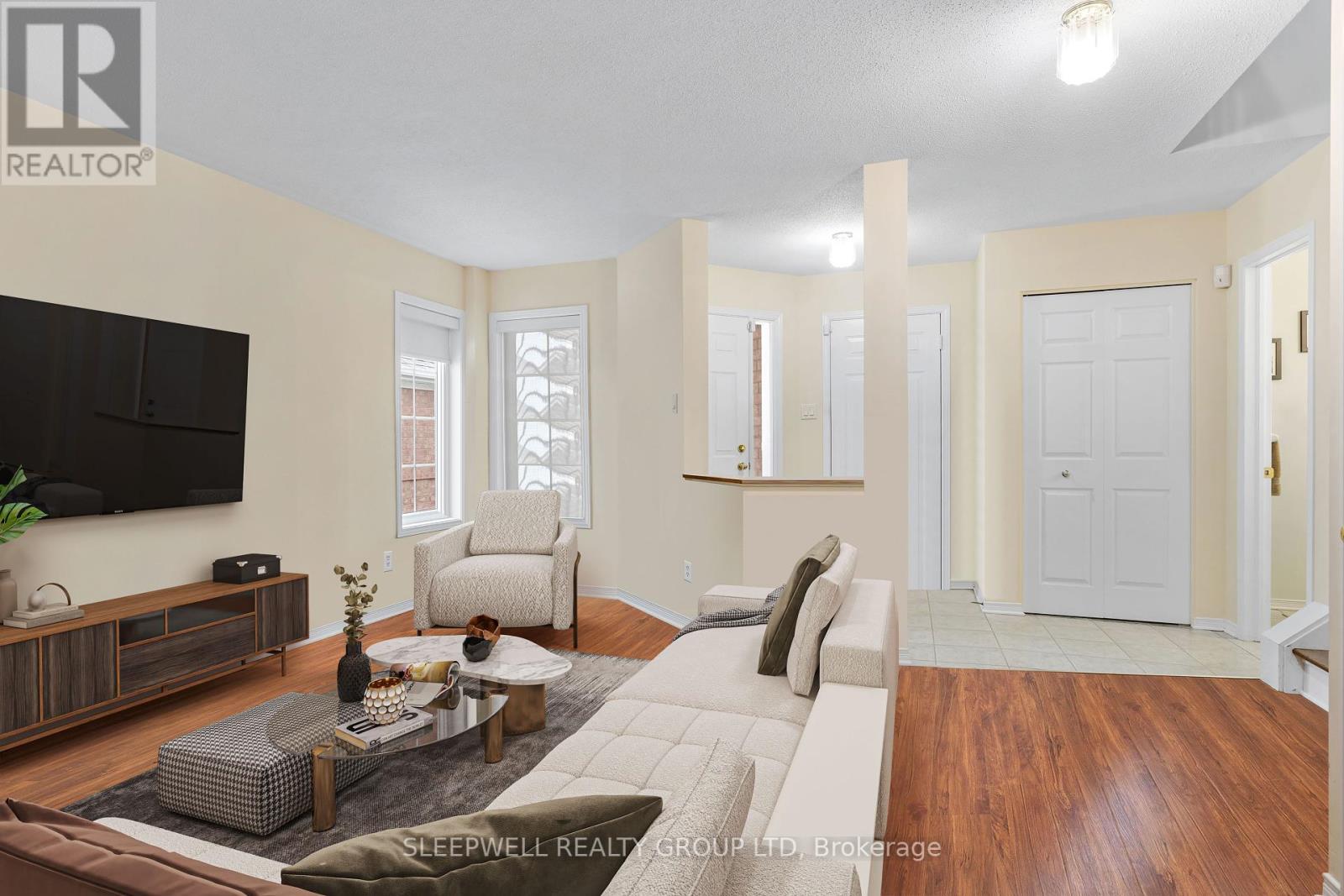 12 Cedar Park Street, Ottawa, Ontario  K2C 4B3 - Photo 4 - X12128380