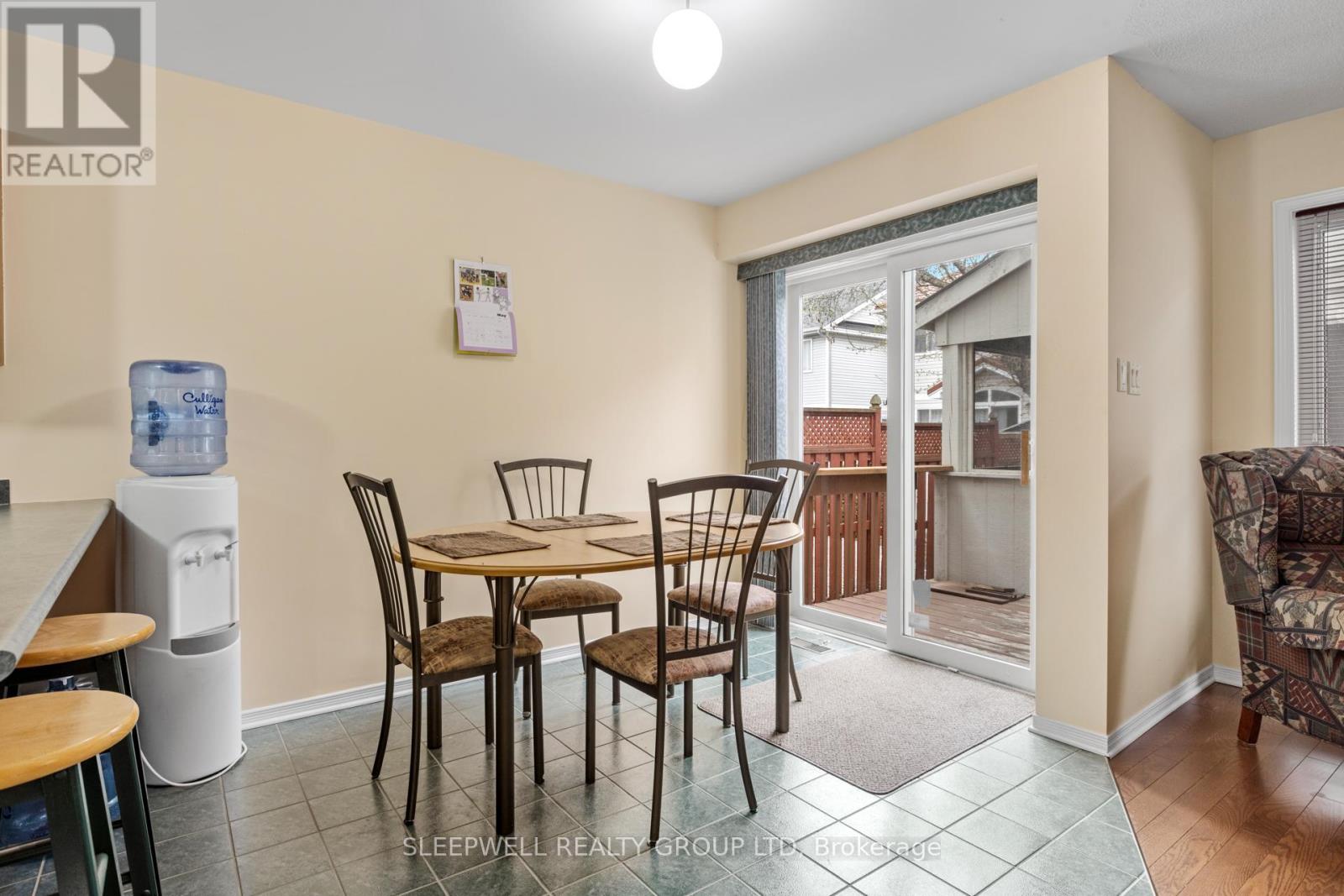 12 Cedar Park Street, Ottawa, Ontario  K2C 4B3 - Photo 9 - X12128380