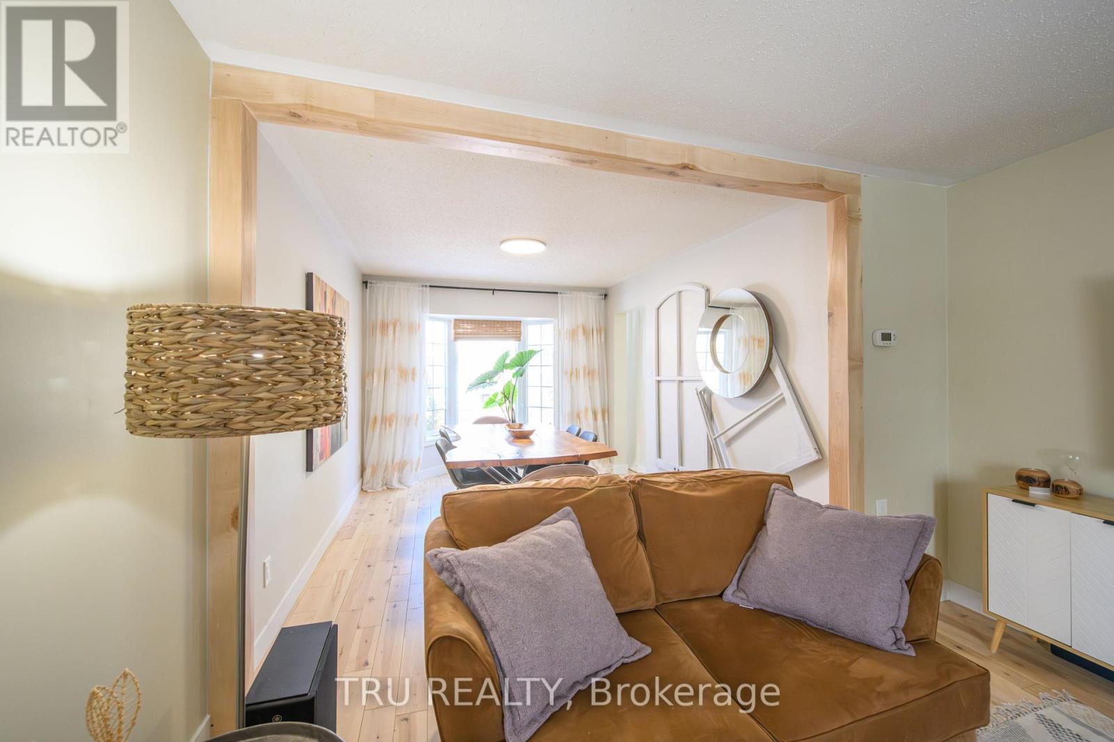 49 Florizel Avenue, Ottawa, Ontario  K2H 9R1 - Photo 8 - X12183350