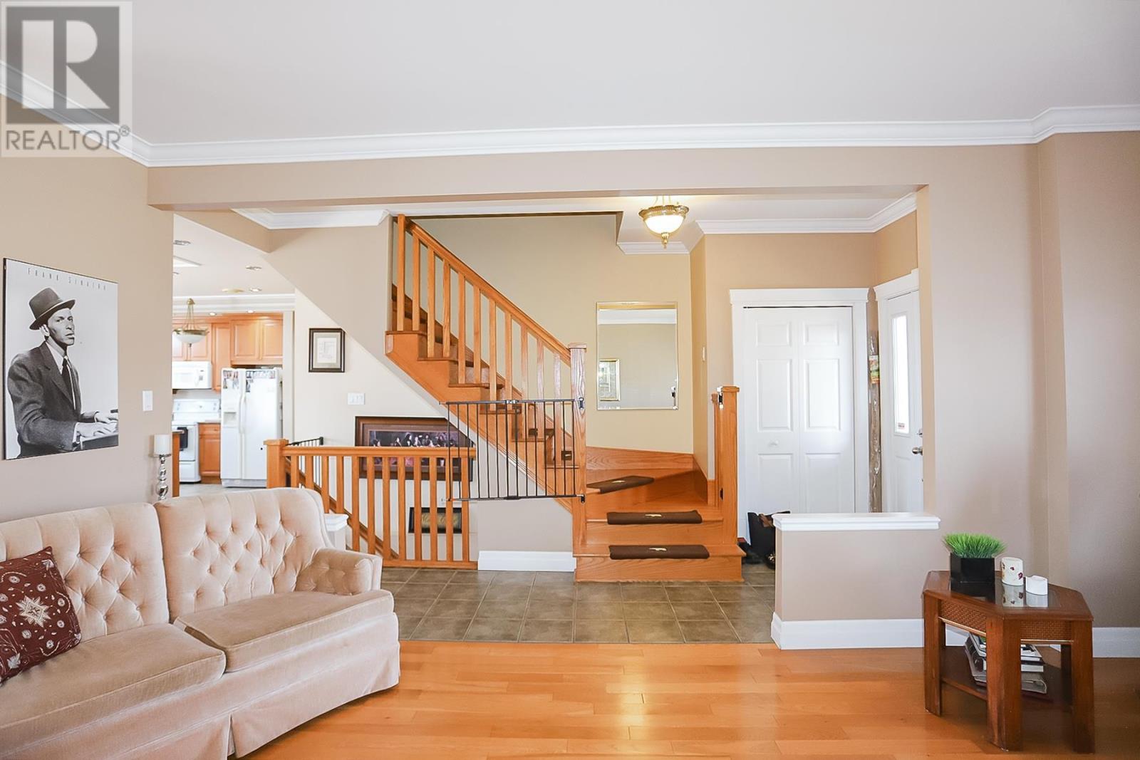 42 Cody Point Ct, Sault Ste. Marie, Ontario  P6B 6L8 - Photo 8 - SM250909