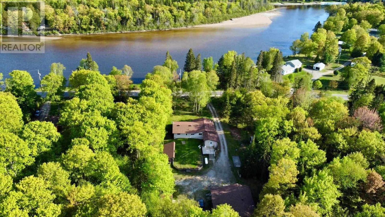 146 Grant Rd, Goulais River, Ontario  P0S 1E0 - Photo 2 - SM251495