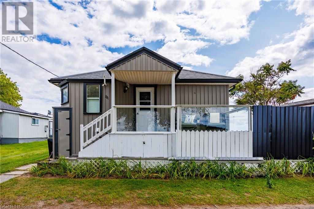 Property at 221-223 HASTINGS DR image 2