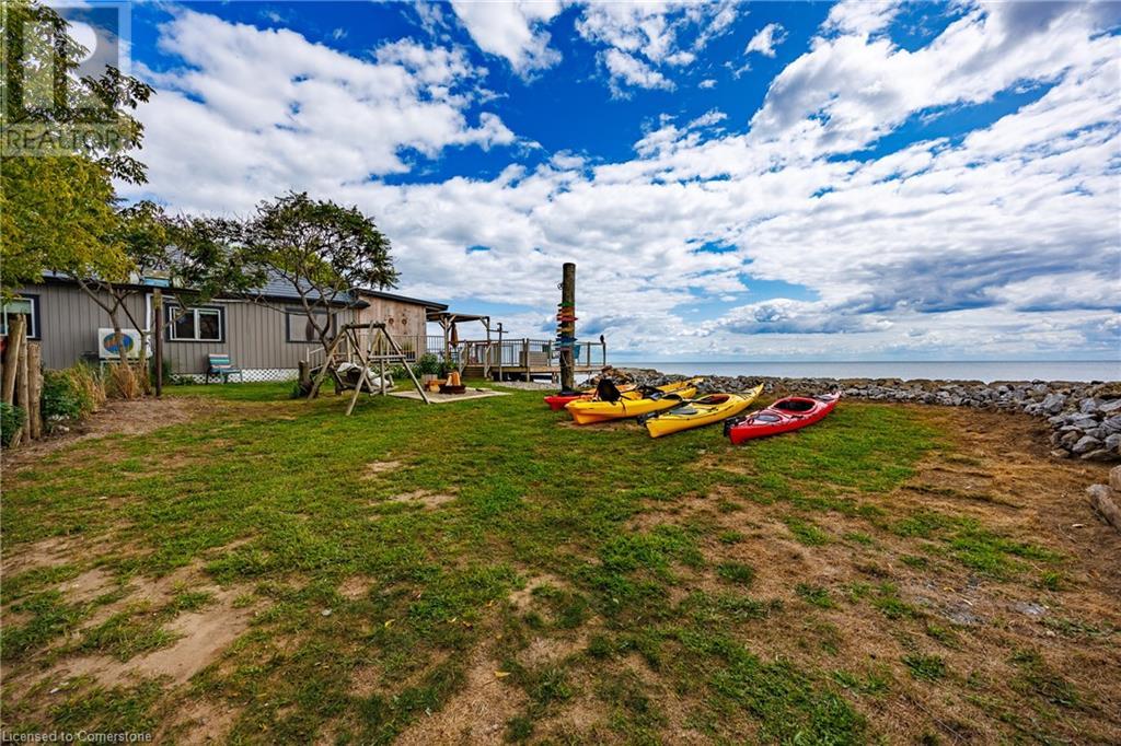 Property at 221-223 HASTINGS DR image 4