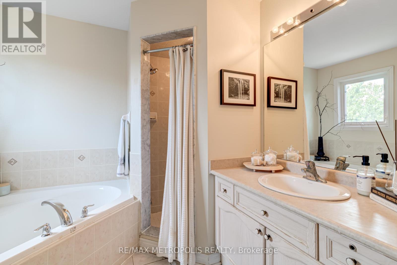 19 Miramar Drive, Markham (Greensborough), Ontario  L6E 1Z6 - Photo 25 - N12210577