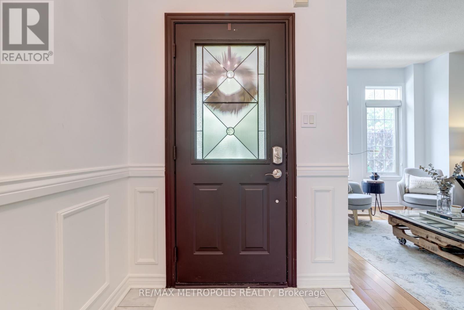 19 Miramar Drive, Markham (Greensborough), Ontario  L6E 1Z6 - Photo 3 - N12210577
