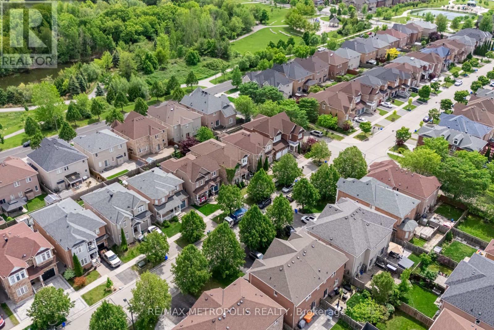 19 Miramar Drive, Markham (Greensborough), Ontario  L6E 1Z6 - Photo 38 - N12210577