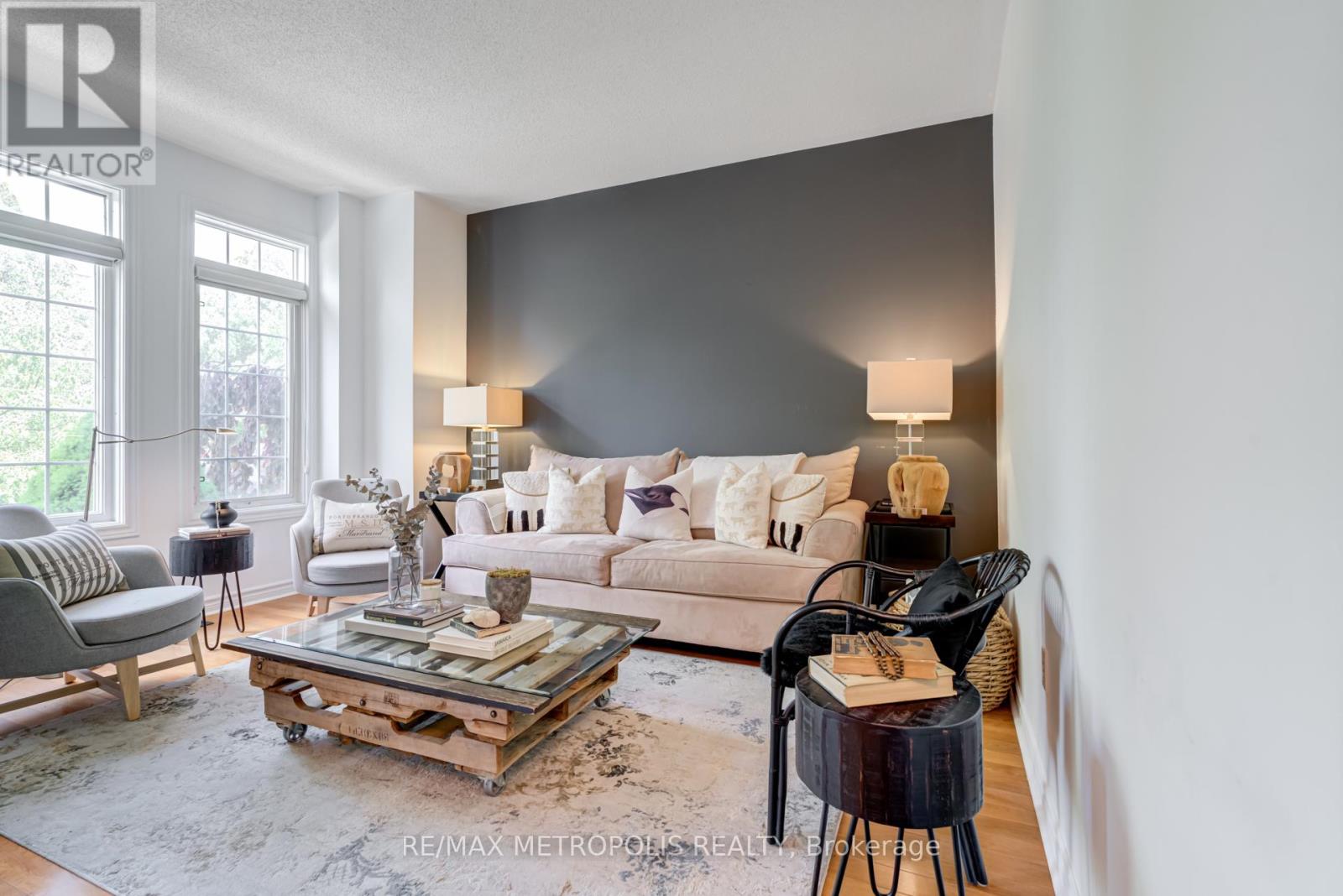 19 Miramar Drive, Markham (Greensborough), Ontario  L6E 1Z6 - Photo 5 - N12210577