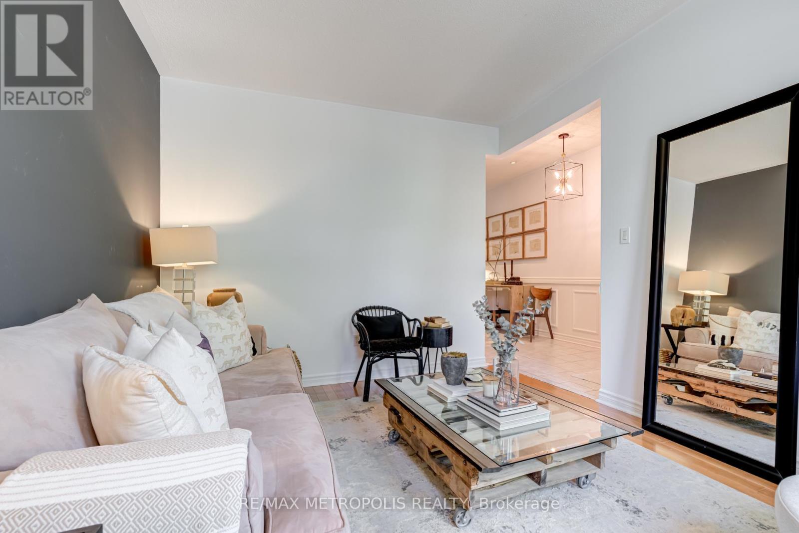 19 Miramar Drive, Markham (Greensborough), Ontario  L6E 1Z6 - Photo 6 - N12210577