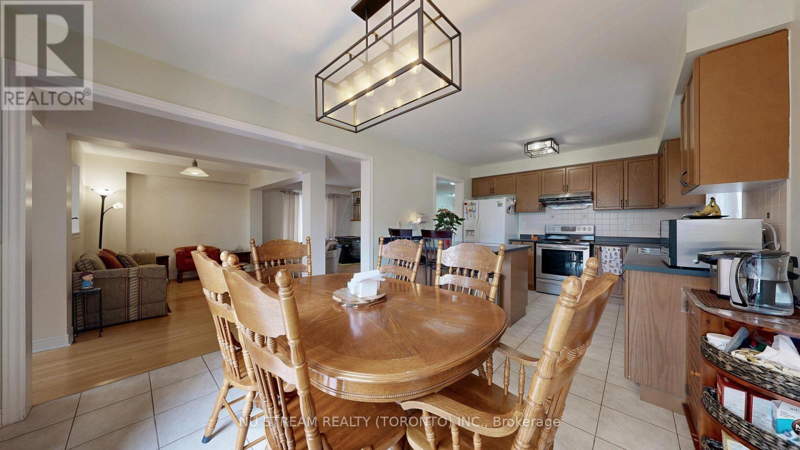 173 Downy Emerald Drive, Bradford West Gwillimbury (Bradford), Ontario  L3Z 0E6 - Photo 16 - N12210587