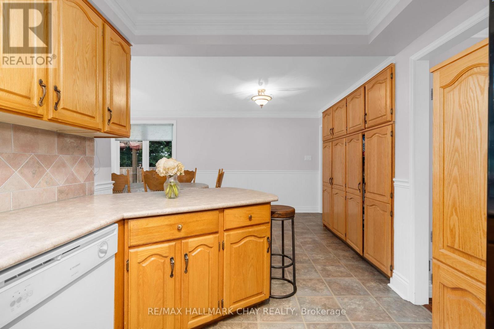 65 Imperial Crescent, Bradford West Gwillimbury (Bradford), Ontario  L3Z 2N8 - Photo 14 - N12210592