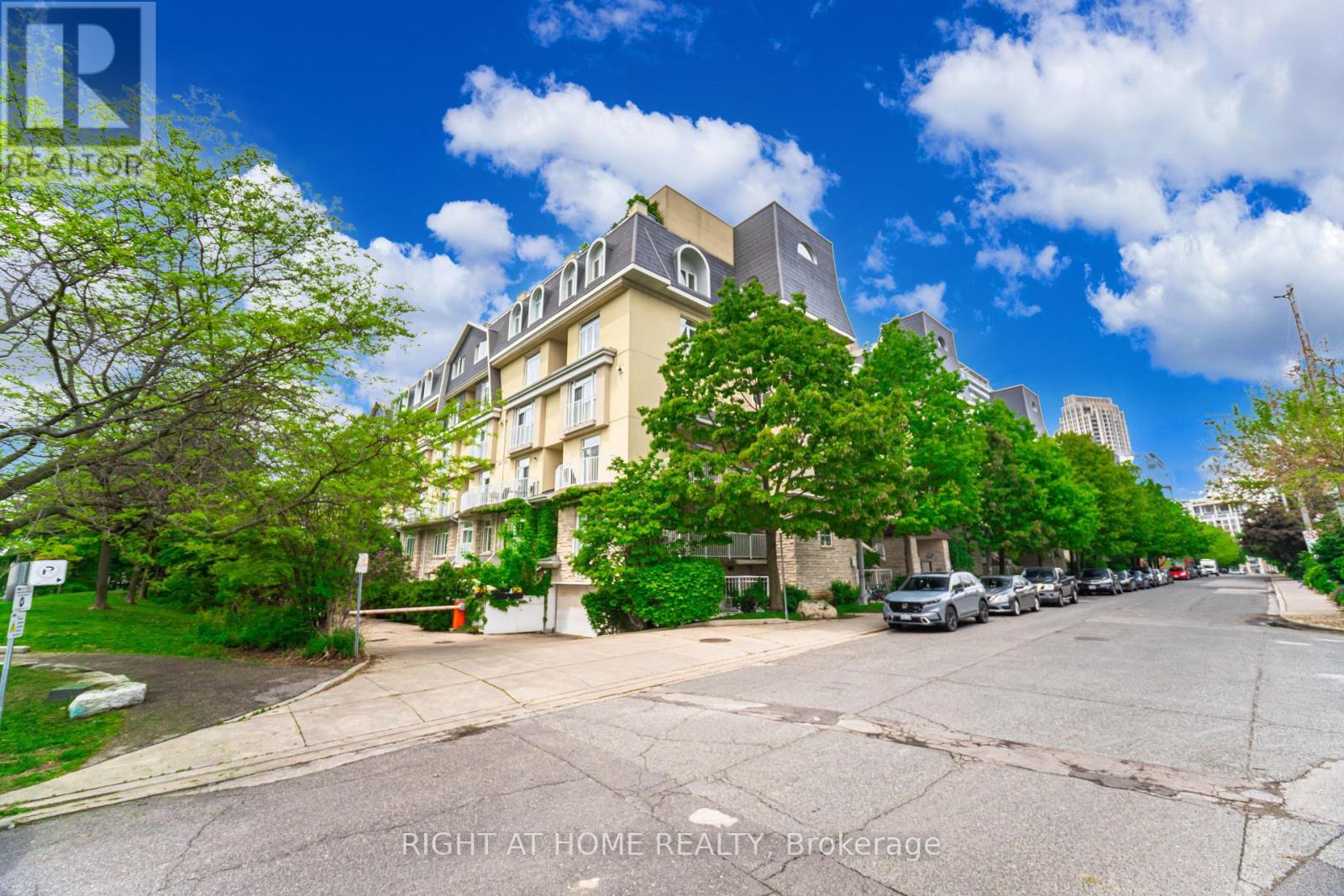 161 - 28 Stadium Road, Toronto (Niagara), Ontario  M5V 3P4 - Photo 13 - C12208077