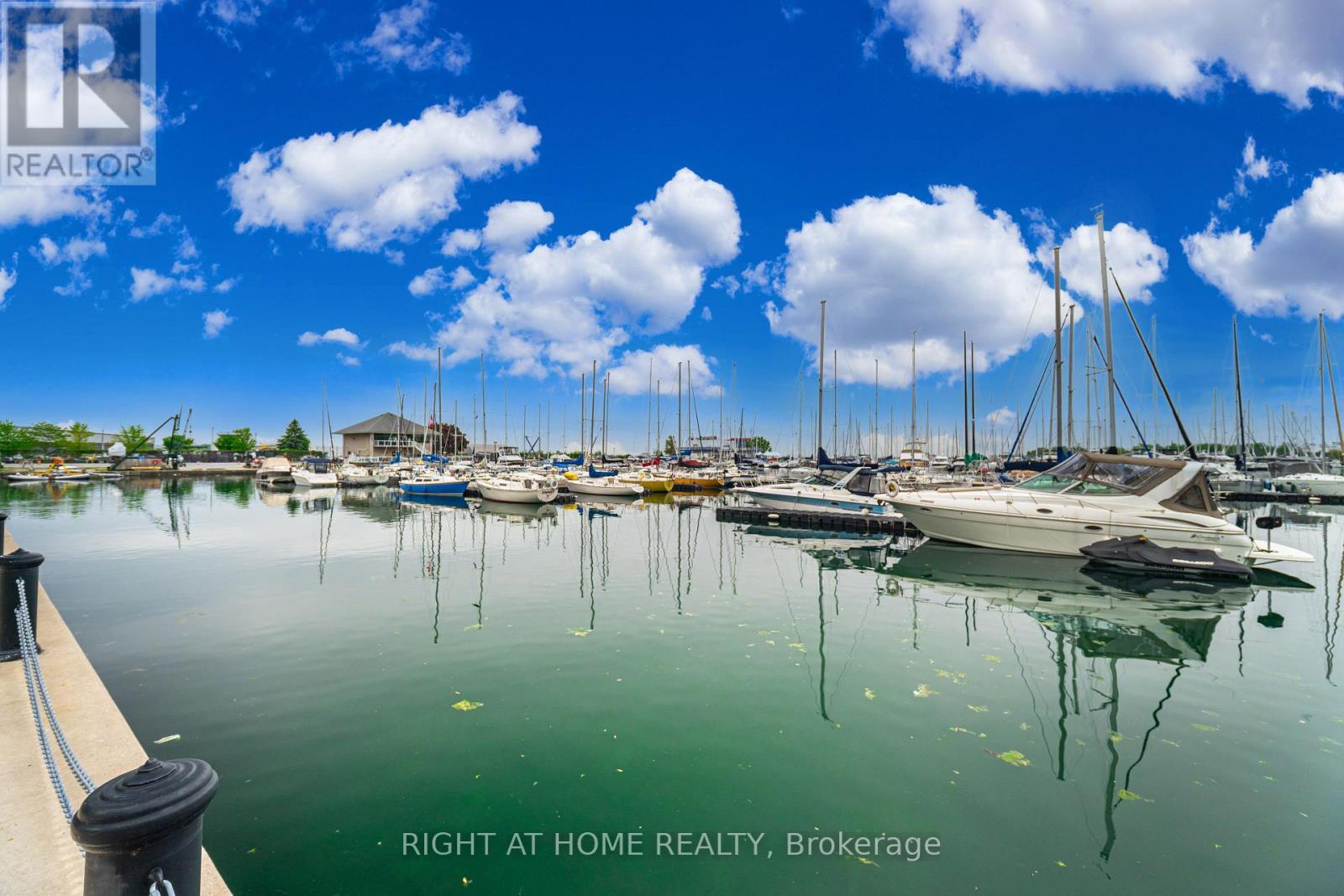 161 - 28 Stadium Road, Toronto (Niagara), Ontario  M5V 3P4 - Photo 11 - C12208077