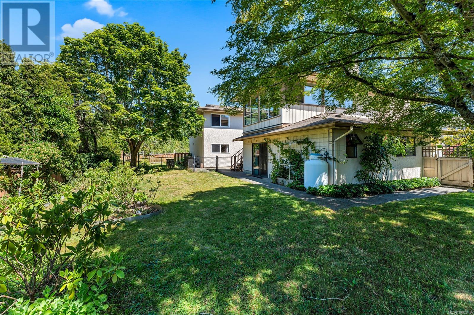 1808 Valencia Pl, Saanich, British Columbia  V8N 5W1 - Photo 46 - 1002949