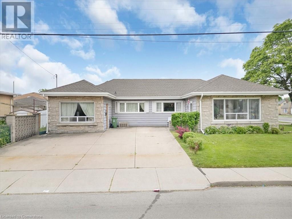 693 UPPER JAMES Street, Hamilton, Ontario