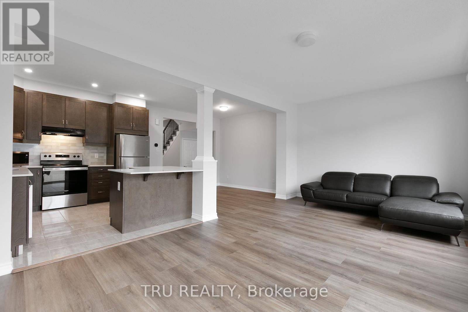825 Brittanic Road, Ottawa, Ontario  K2V 0R6 - Photo 10 - X12210684