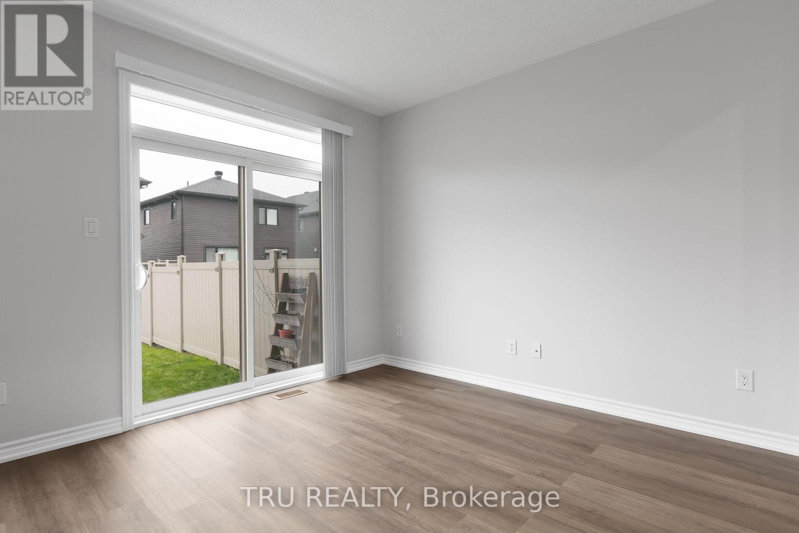 825 Brittanic Road, Ottawa, Ontario  K2V 0R6 - Photo 11 - X12210684