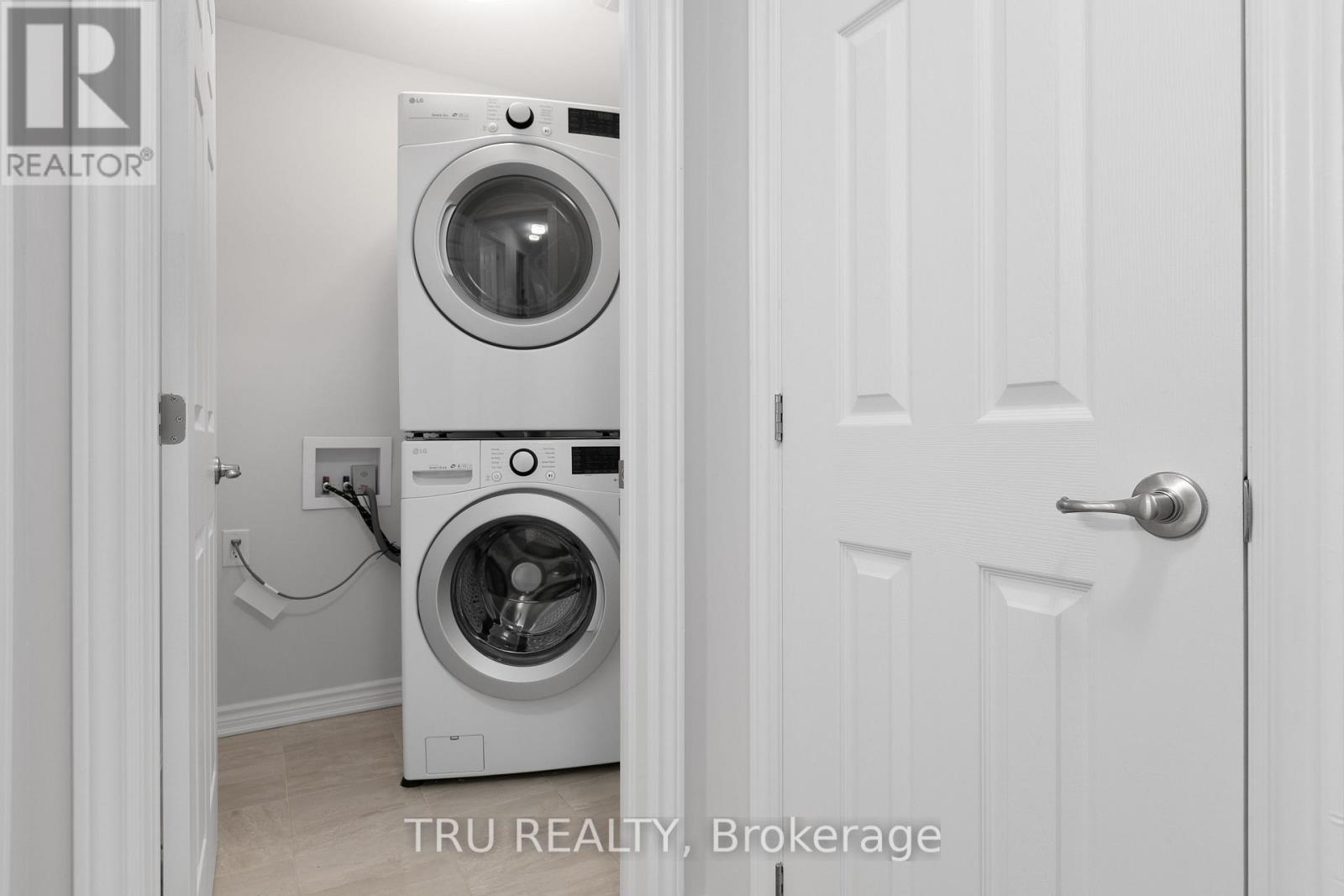 825 Brittanic Road, Ottawa, Ontario  K2V 0R6 - Photo 24 - X12210684