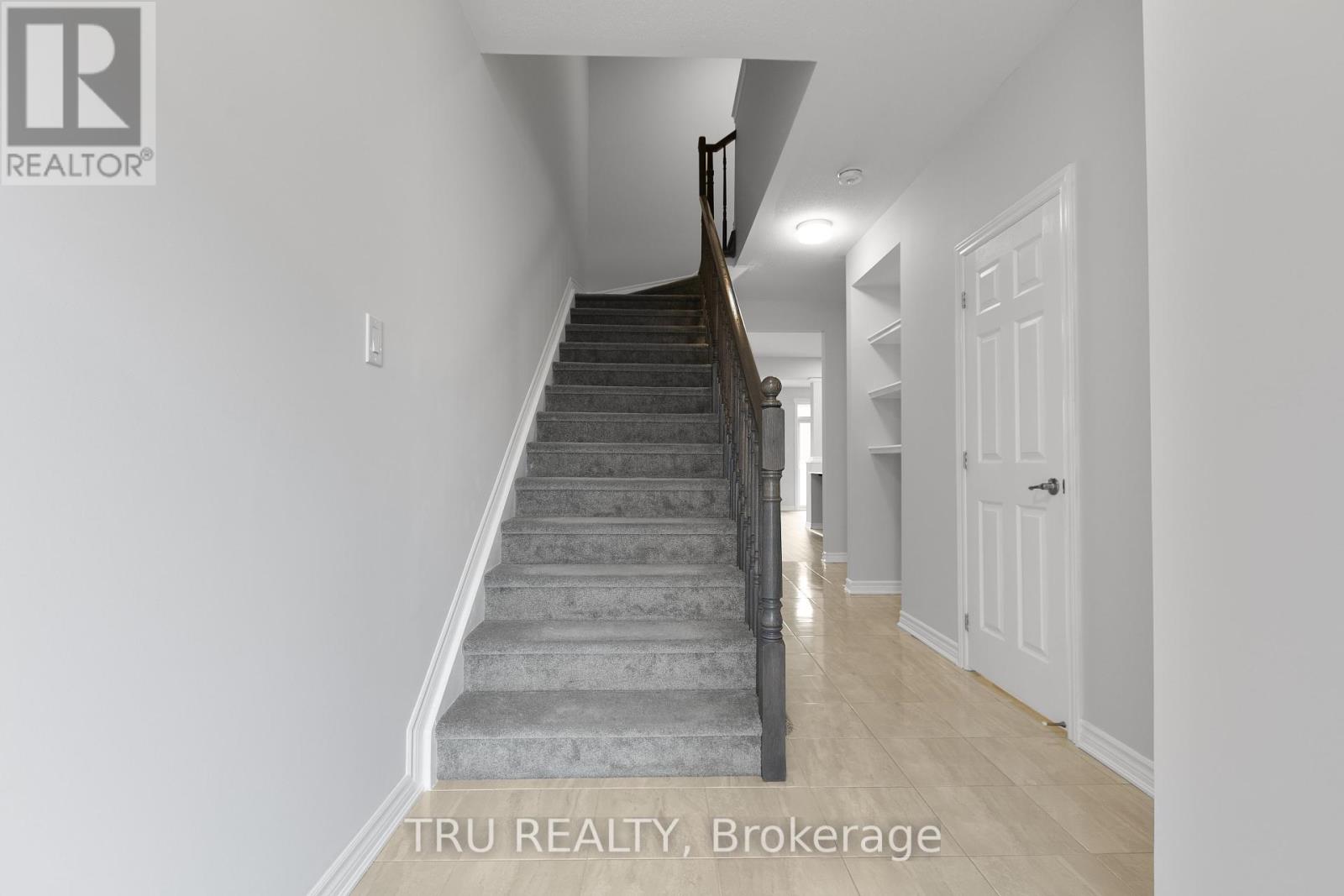 825 Brittanic Road, Ottawa, Ontario  K2V 0R6 - Photo 4 - X12210684