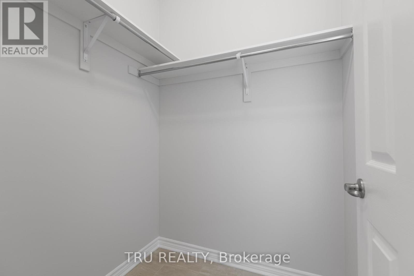 825 Brittanic Road, Ottawa, Ontario  K2V 0R6 - Photo 5 - X12210684
