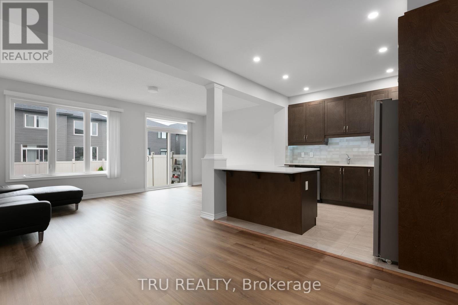 825 Brittanic Road, Ottawa, Ontario  K2V 0R6 - Photo 9 - X12210684