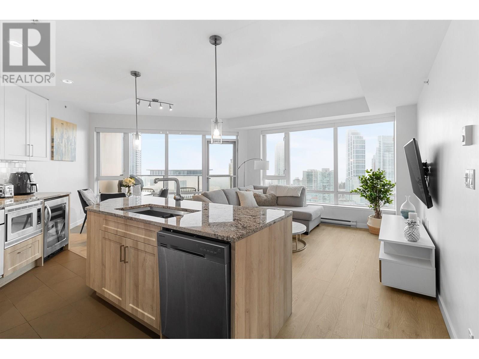 2505 6188 WILSON AVENUE, Burnaby, British Columbia