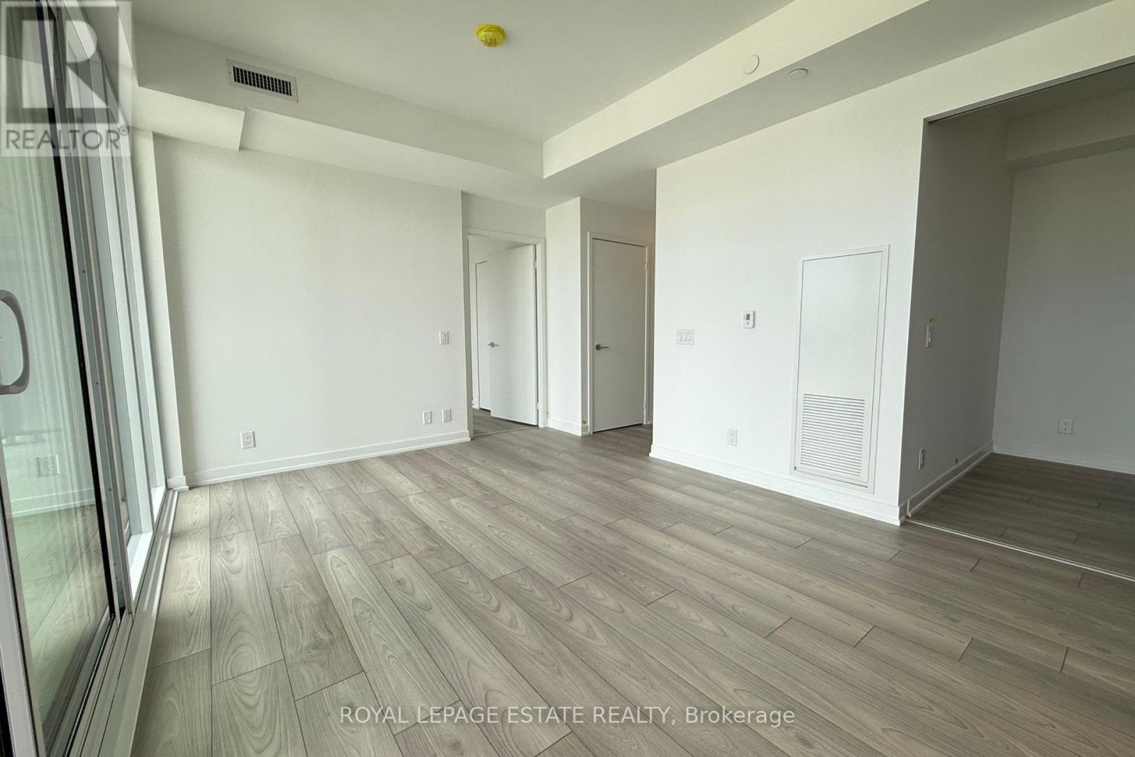 902 - 285 Dufferin St Street, Toronto (South Parkdale), Ontario  M6K 0J2 - Photo 7 - W12208653
