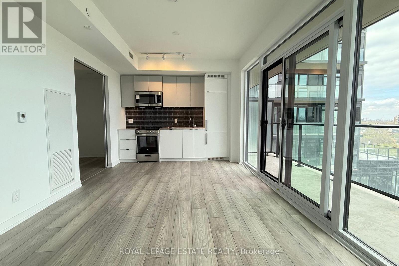 902 - 285 Dufferin St Street, Toronto (South Parkdale), Ontario  M6K 0J2 - Photo 4 - W12208653