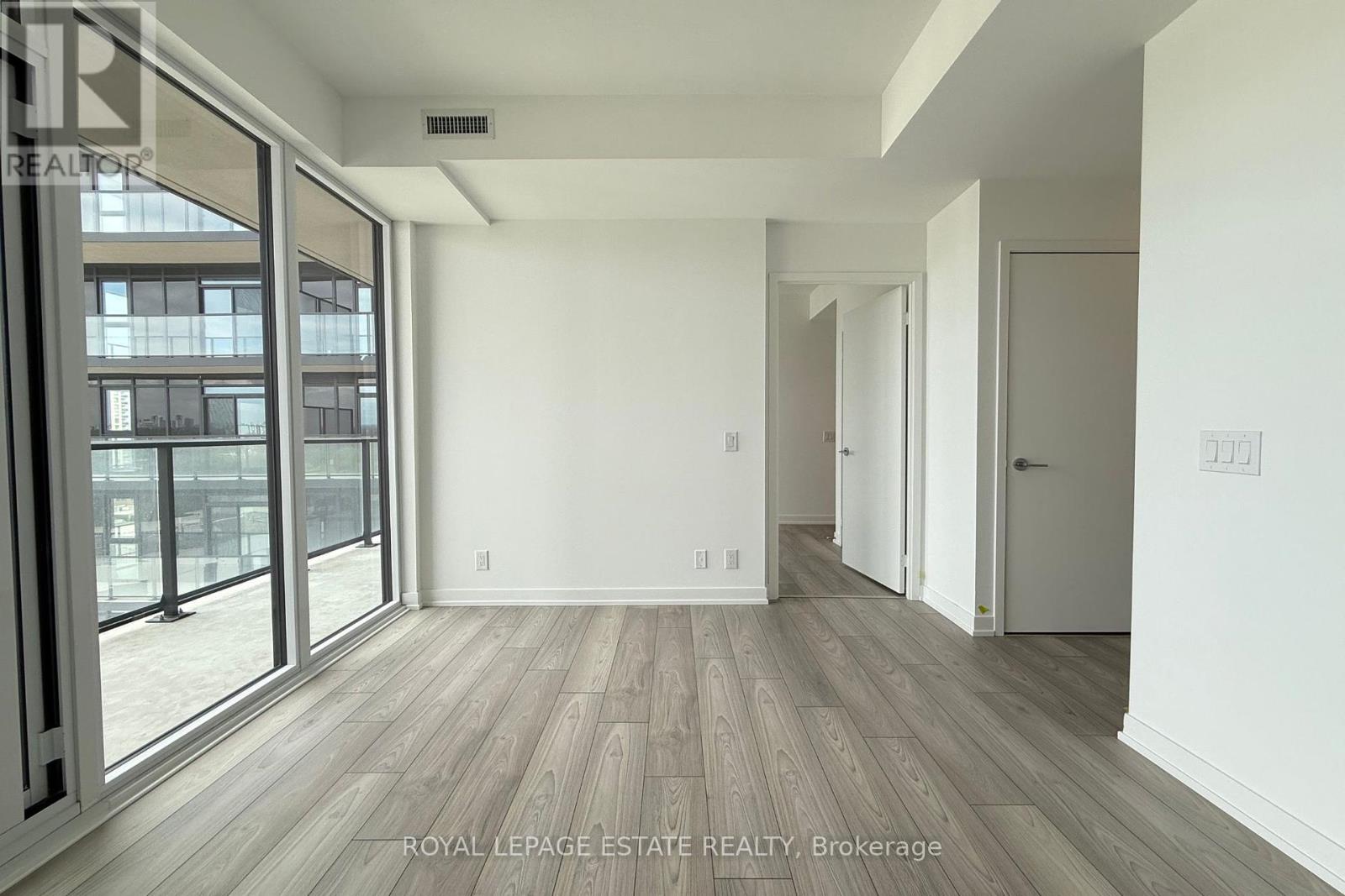 902 - 285 Dufferin St Street, Toronto (South Parkdale), Ontario  M6K 0J2 - Photo 11 - W12208653