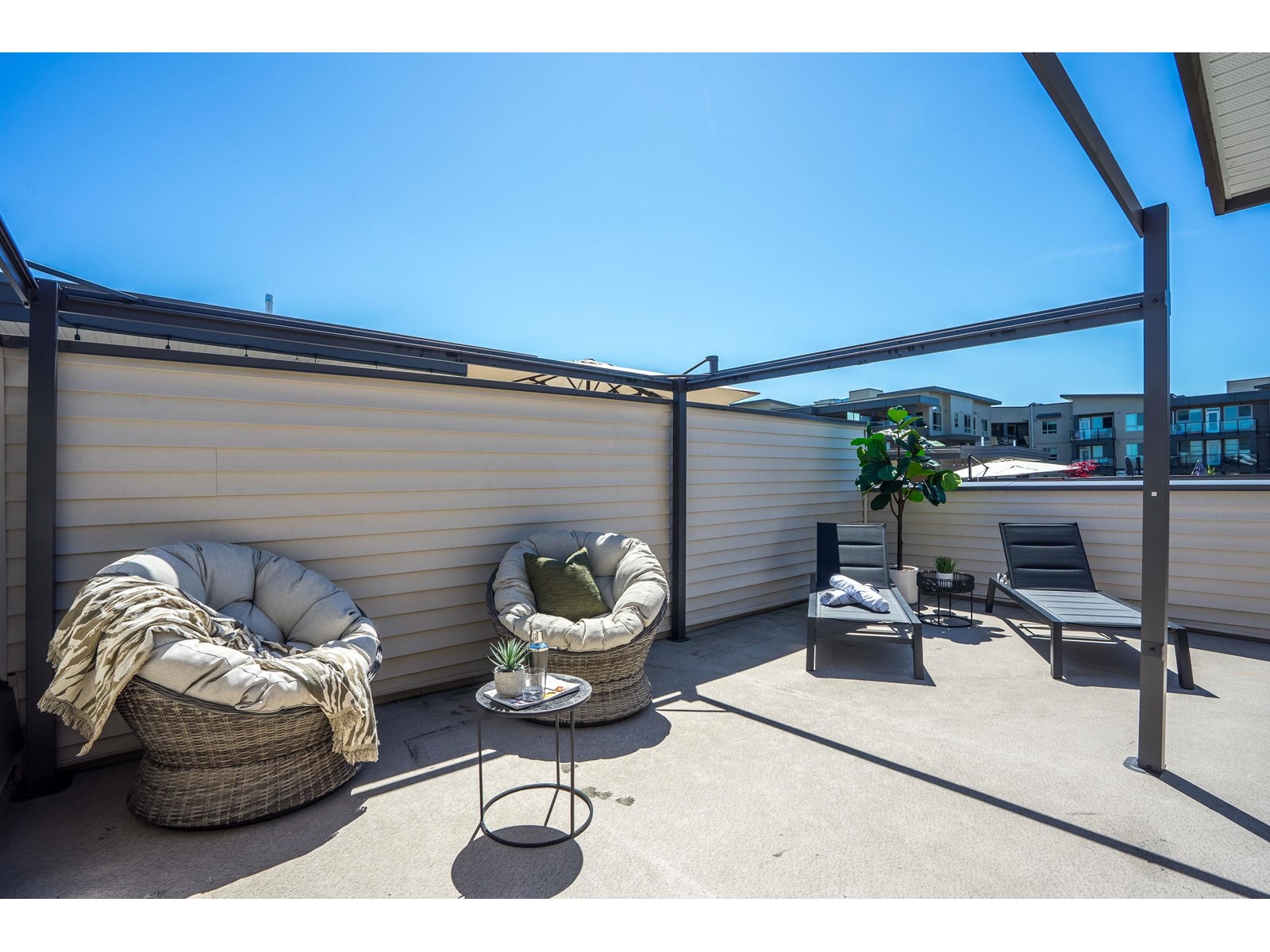 32 20849 78B AVENUE, Langley, British Columbia