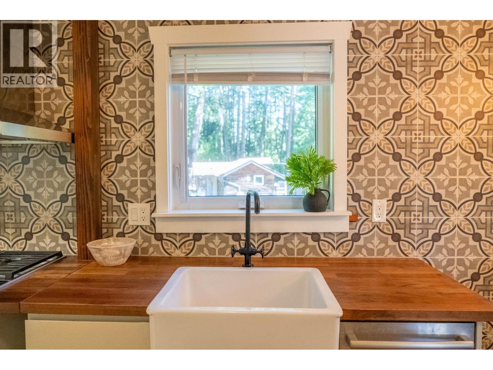 9907 Gowlland Point Road, Pender Island, British Columbia  V0N 2M3 - Photo 7 - R3013553