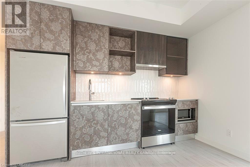 601 - 405 Dundas Street, Oakville, Ontario  L6M 4P9 - Photo 7 - W12210545