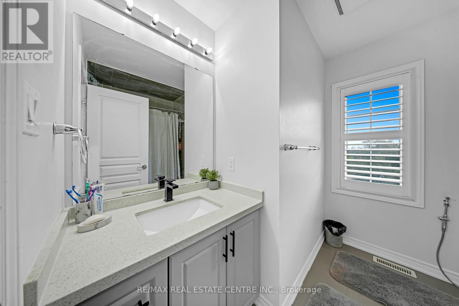 36 Bonnie Braes Drive, Brampton, Ontario  L6Y 0G8 - Photo 21 - W12210552
