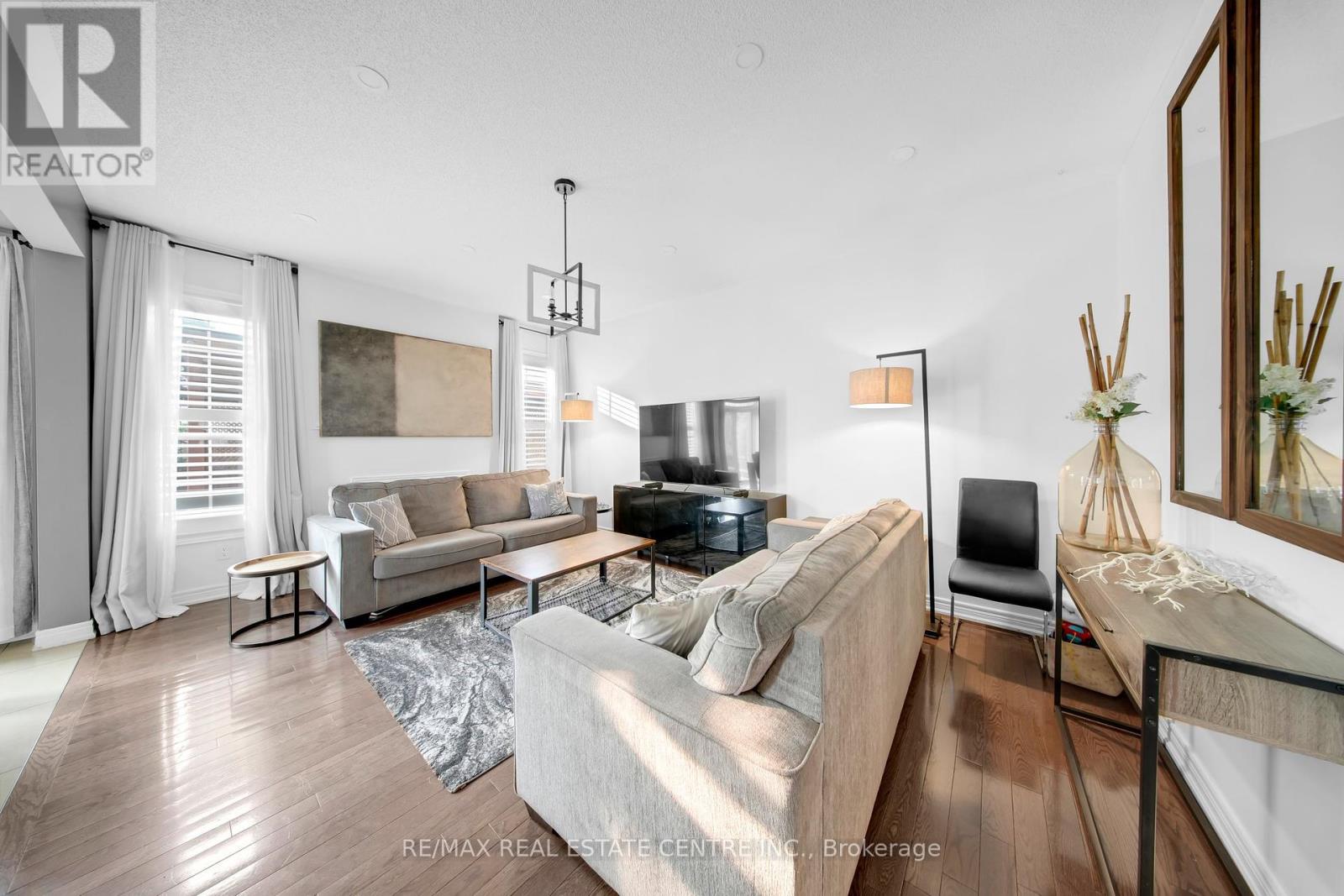 36 Bonnie Braes Drive, Brampton, Ontario  L6Y 0G8 - Photo 9 - W12210552