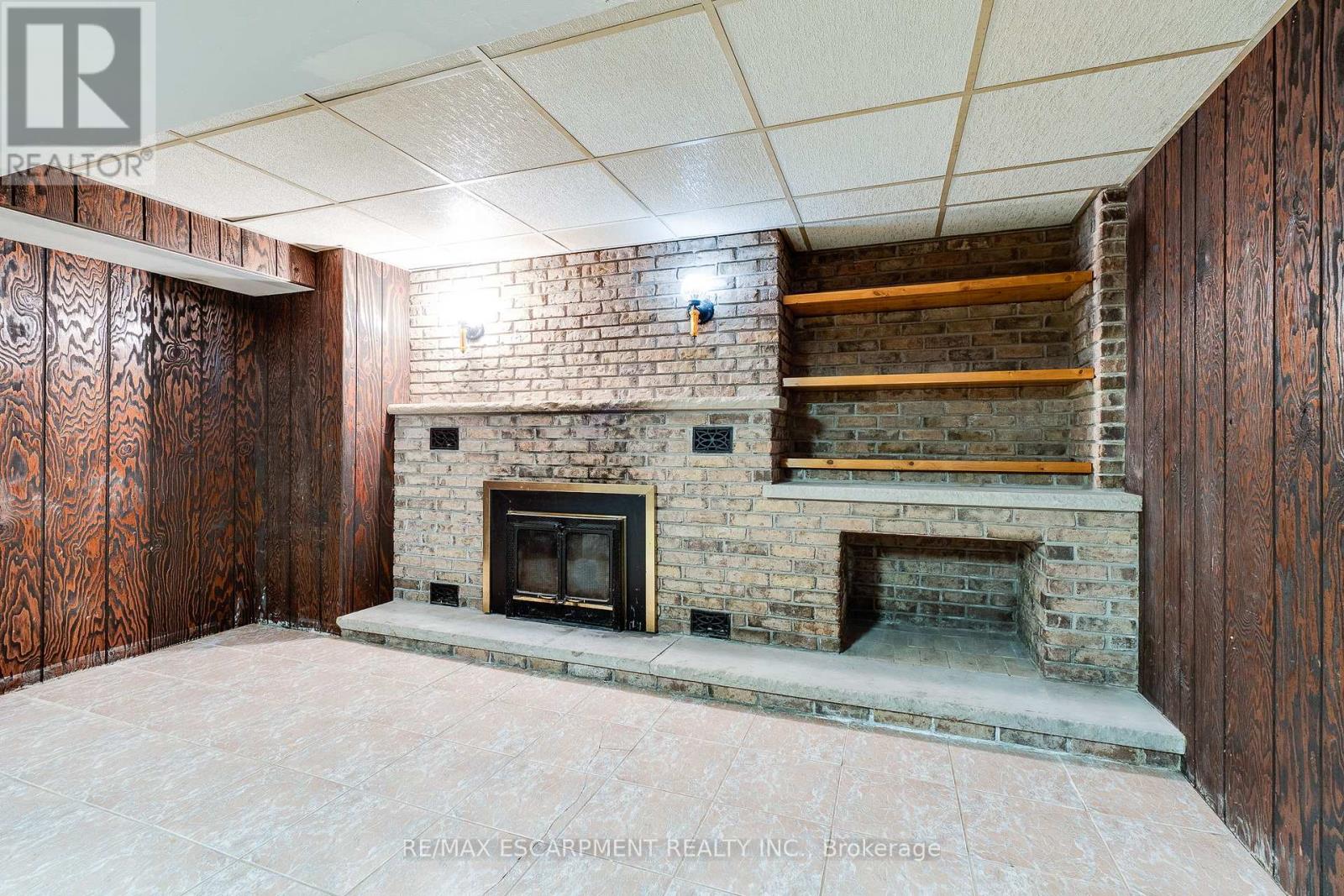 5349 Spruce Avenue, Burlington, Ontario  L7L 1N4 - Photo 26 - W12210556