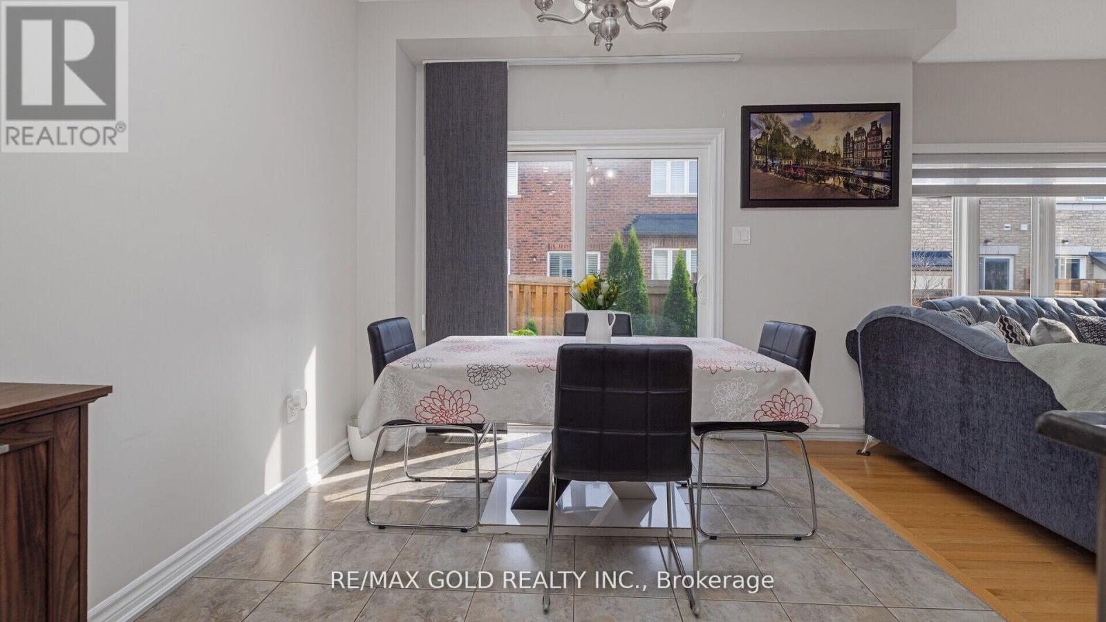 5 Lola Crescent, Brampton, Ontario  L7A 4J7 - Photo 12 - W12210571