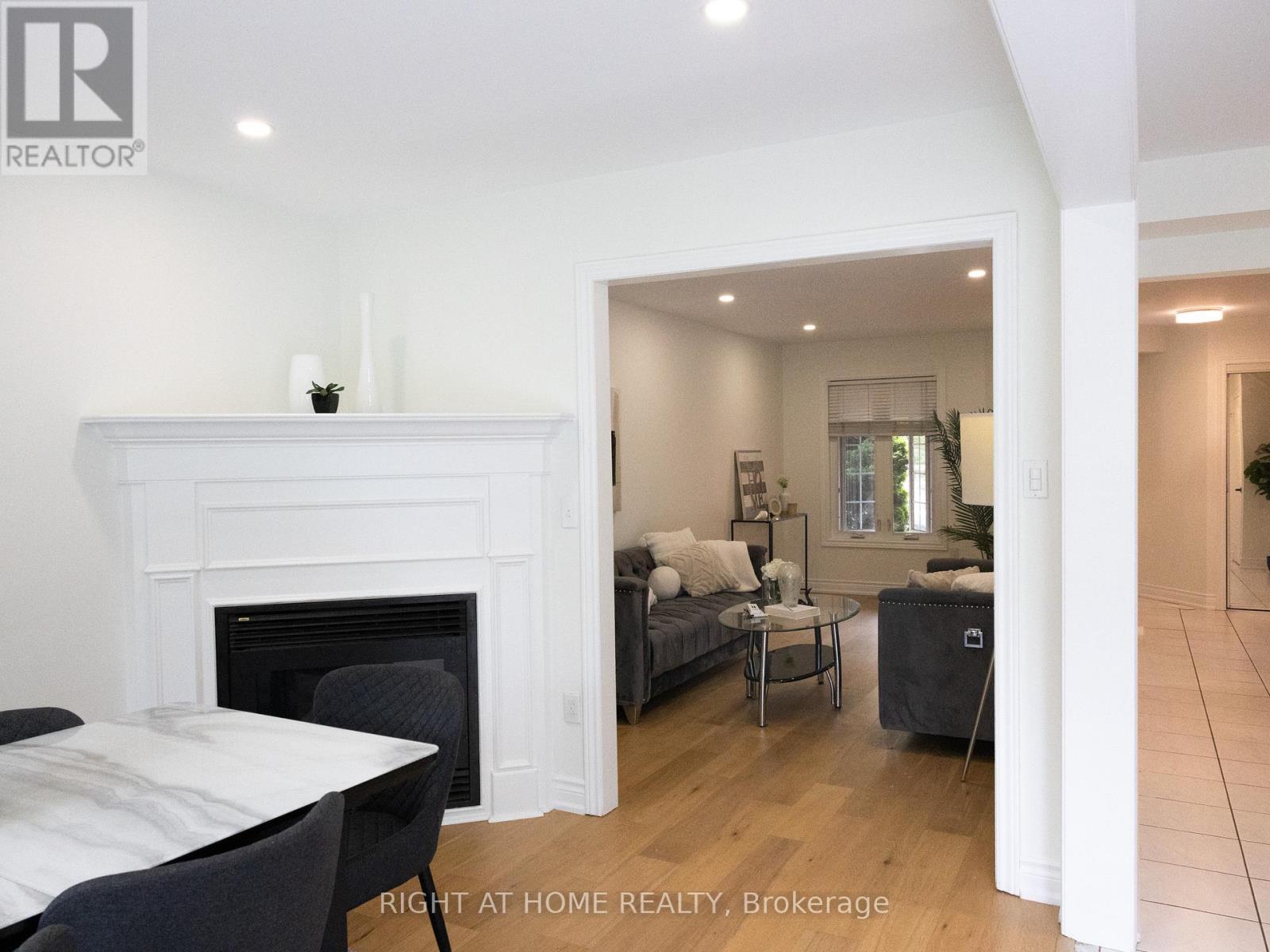 7031 Graydon Court, Mississauga, Ontario  L5N 7H4 - Photo 10 - W12210596