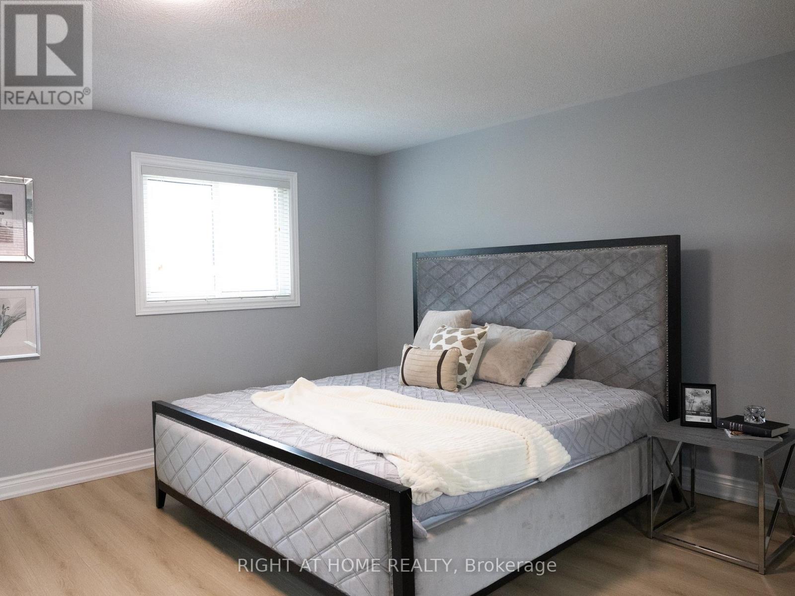 7031 Graydon Court, Mississauga, Ontario  L5N 7H4 - Photo 16 - W12210596