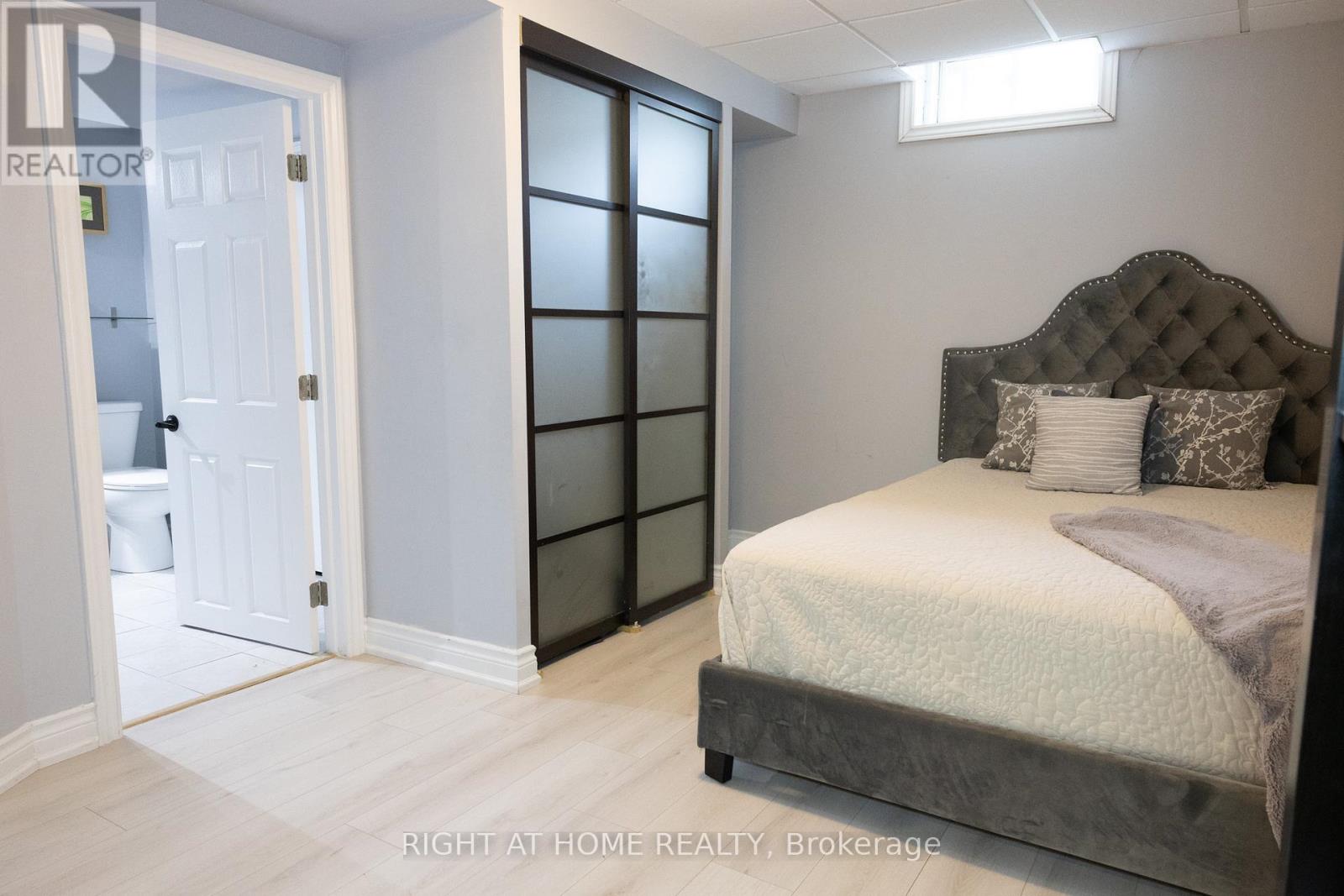 7031 Graydon Court, Mississauga, Ontario  L5N 7H4 - Photo 33 - W12210596