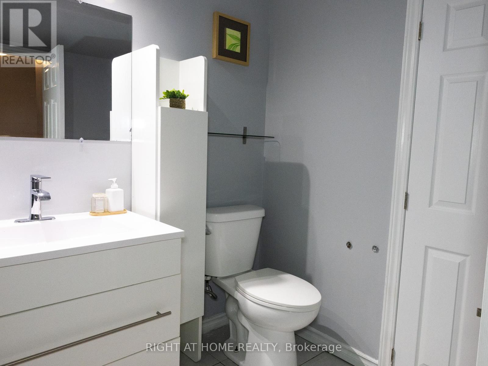 7031 Graydon Court, Mississauga, Ontario  L5N 7H4 - Photo 34 - W12210596