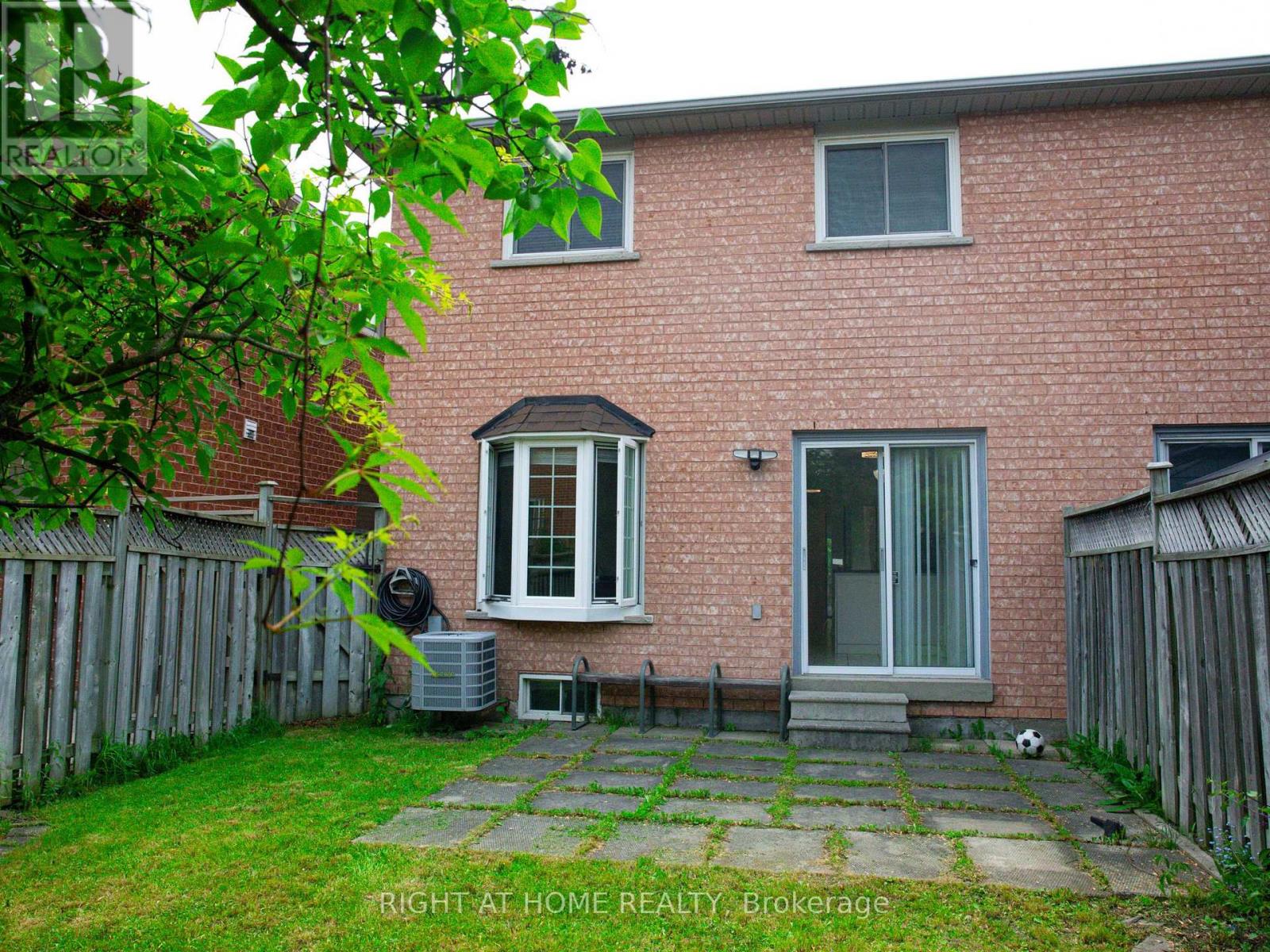 7031 Graydon Court, Mississauga, Ontario  L5N 7H4 - Photo 37 - W12210596