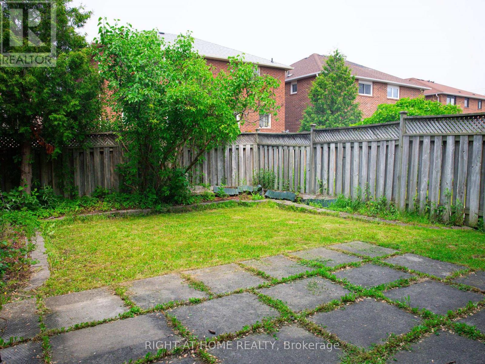 7031 Graydon Court, Mississauga, Ontario  L5N 7H4 - Photo 38 - W12210596