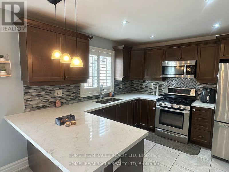 11 Beachville Circle, Brampton, Ontario  L6X 0V4 - Photo 18 - W12210623