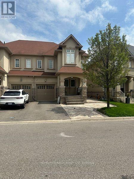 11 Beachville Circle, Brampton, Ontario  L6X 0V4 - Photo 2 - W12210623