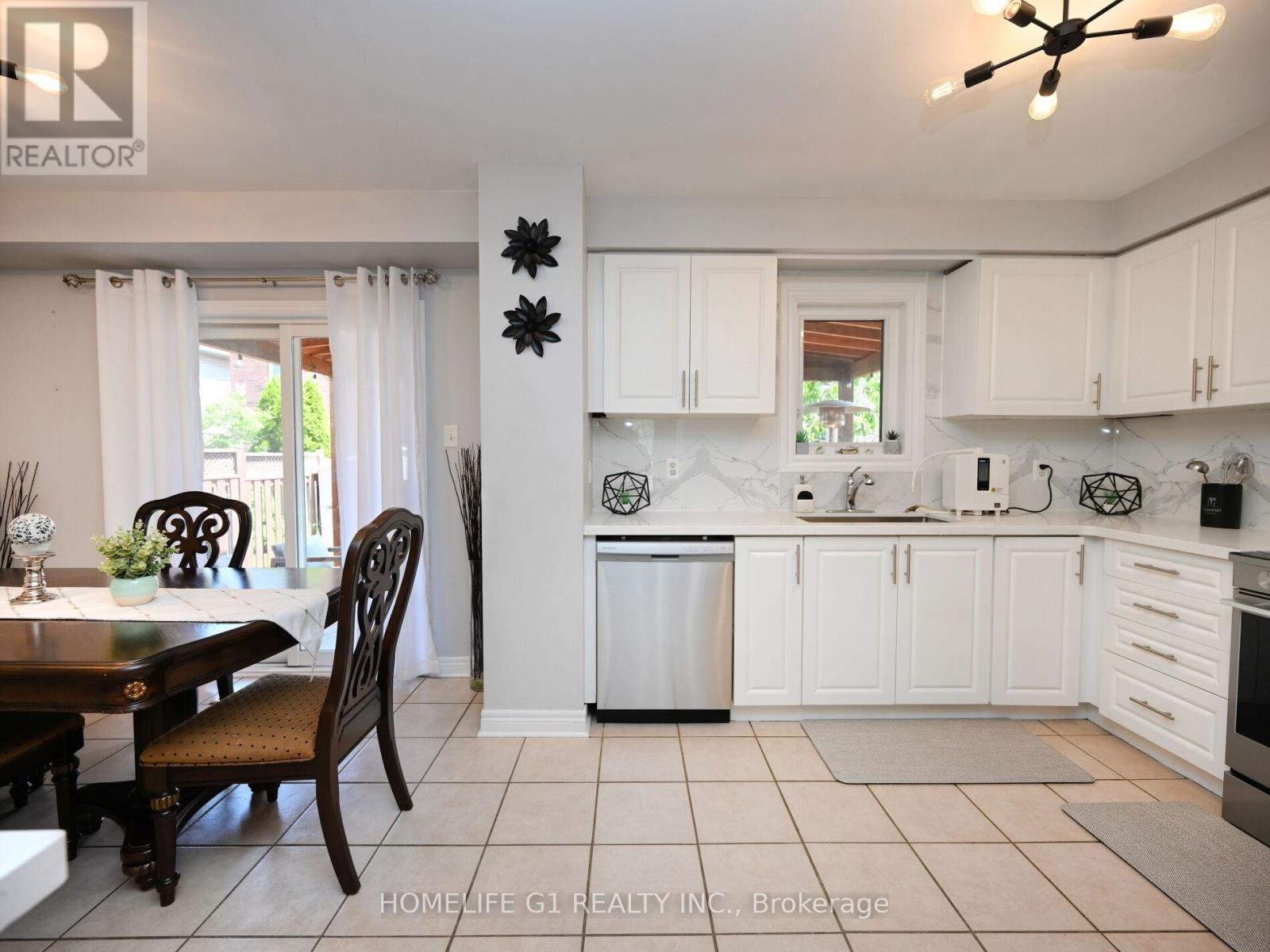 8 Ridgemore Crescent, Brampton, Ontario  L7A 2L6 - Photo 13 - W12210626