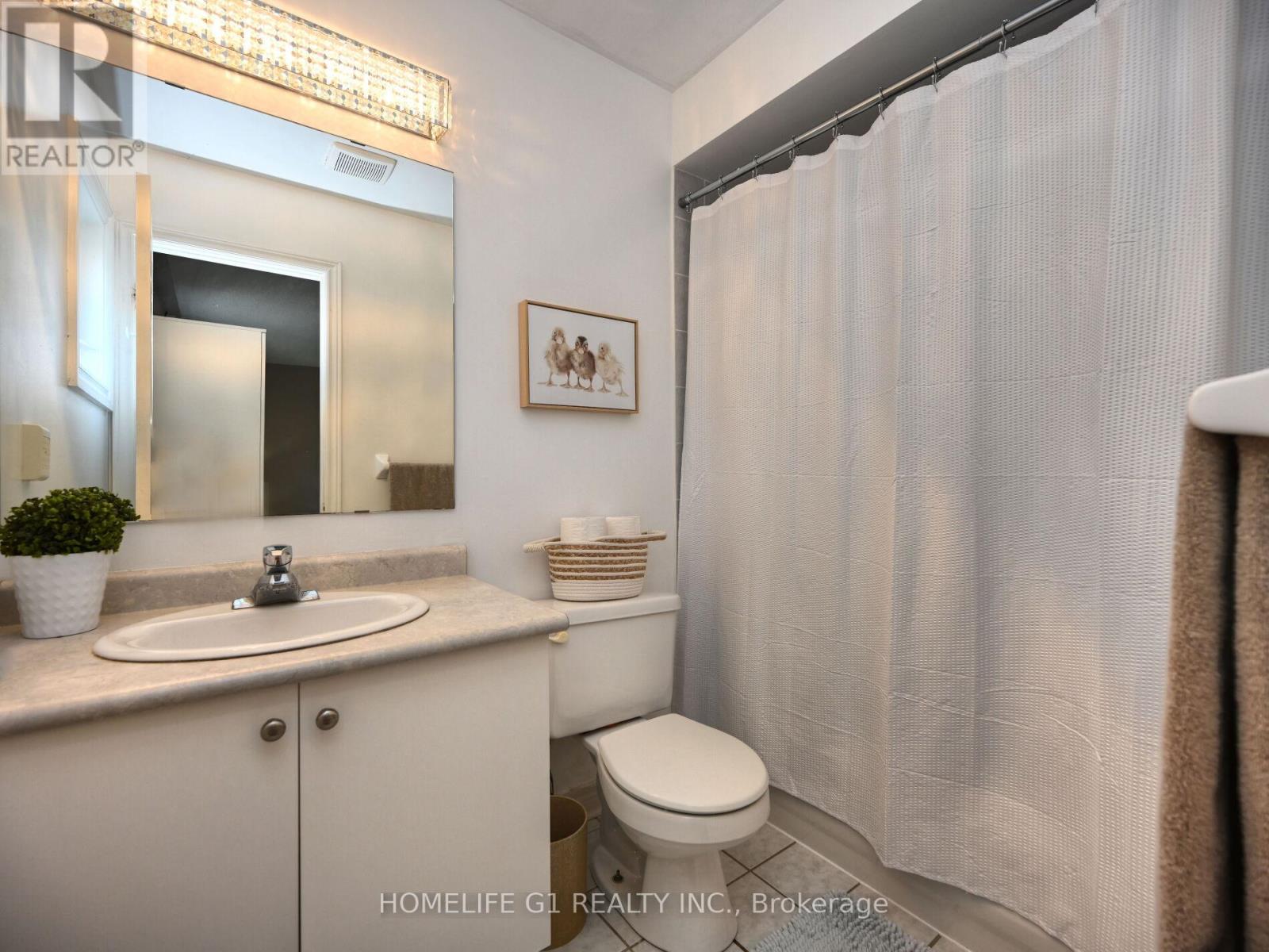 8 Ridgemore Crescent, Brampton, Ontario  L7A 2L6 - Photo 30 - W12210626