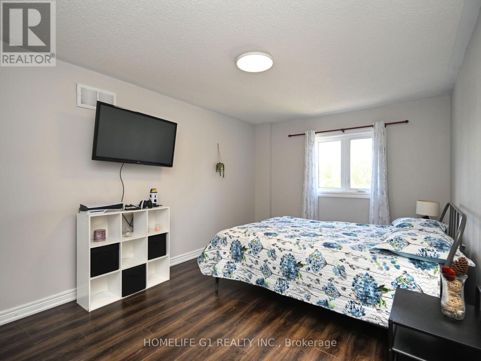 8 Ridgemore Crescent, Brampton, Ontario  L7A 2L6 - Photo 32 - W12210626