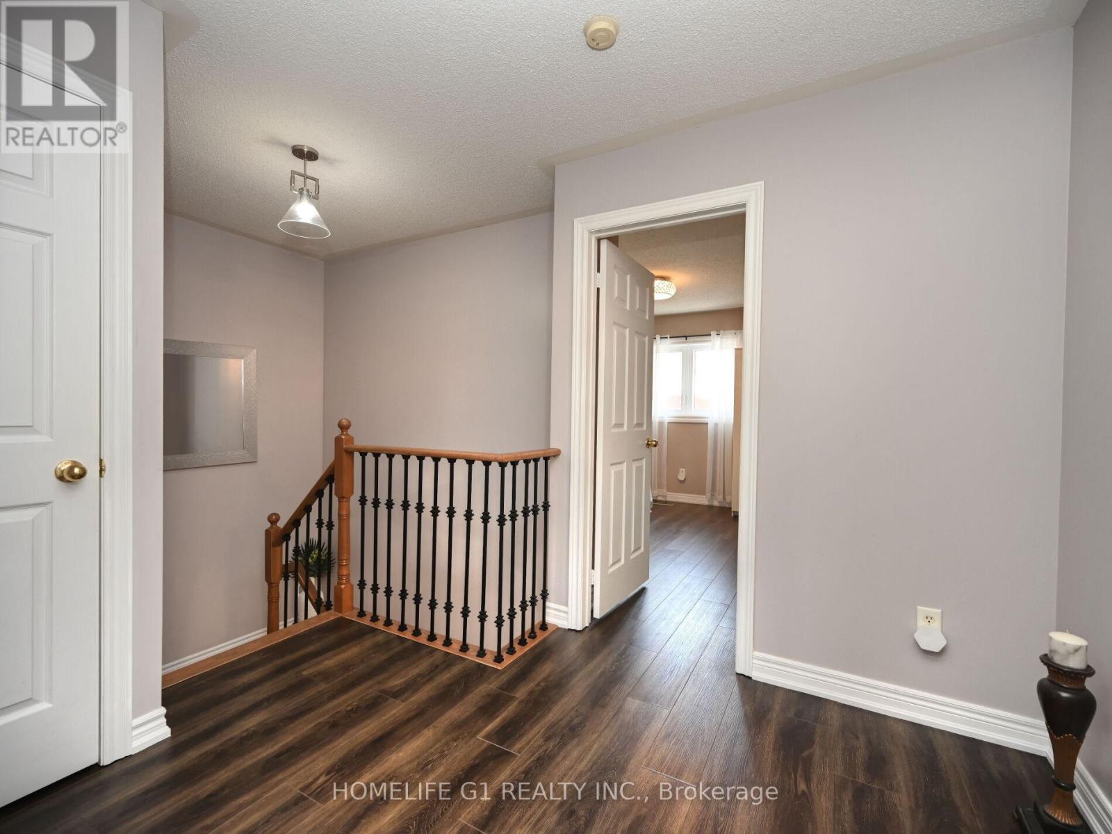 8 Ridgemore Crescent, Brampton, Ontario  L7A 2L6 - Photo 39 - W12210626