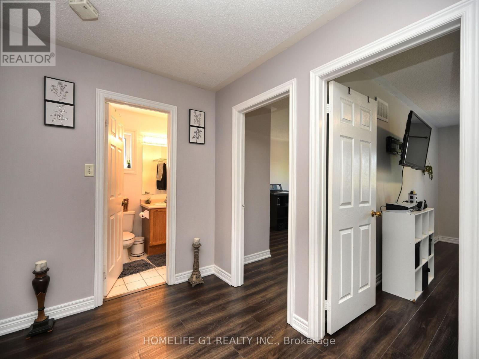 8 Ridgemore Crescent, Brampton, Ontario  L7A 2L6 - Photo 40 - W12210626
