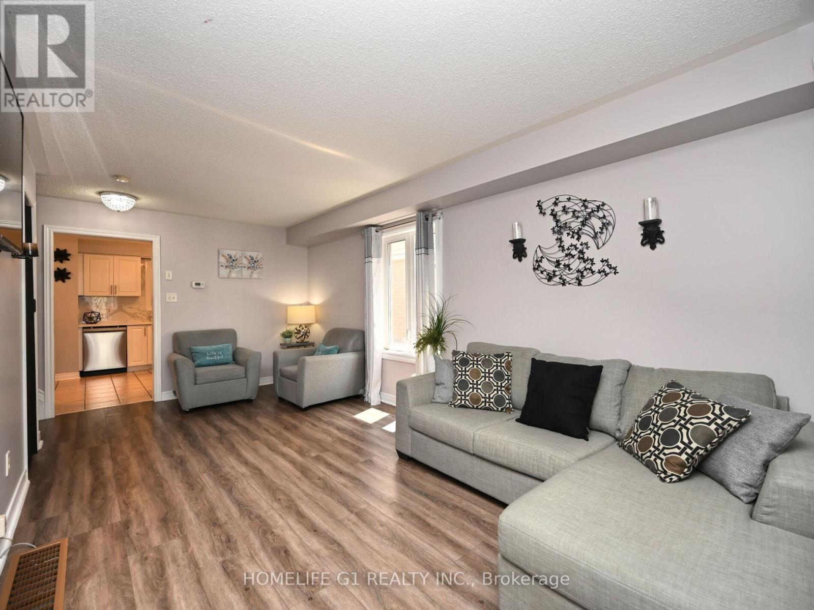 8 Ridgemore Crescent, Brampton, Ontario  L7A 2L6 - Photo 7 - W12210626